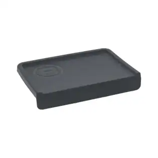 Rocket Espresso Rubber Tamper Mat RA99906072 - حصيرة مطاطية لضغط القهوة مع حواف - تحتوي على فتحة للصندوق